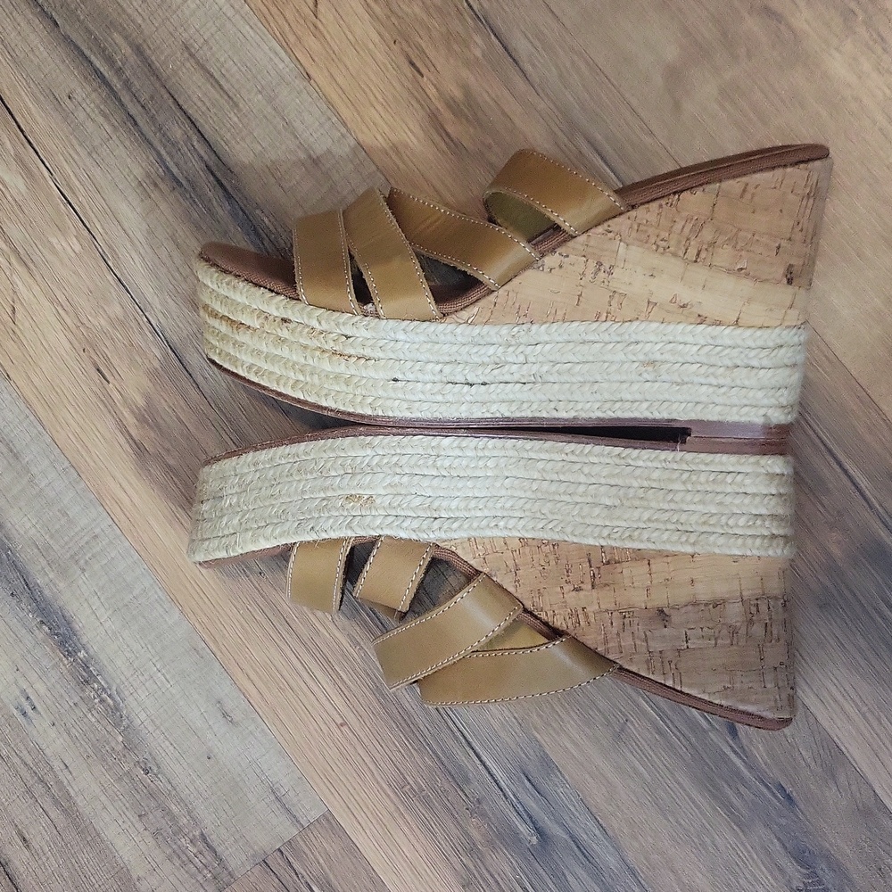 BETTYE MULLER made in Spain Camel Leather Upper Slip-On 4" Platform Sandals - Picture 6 of 13